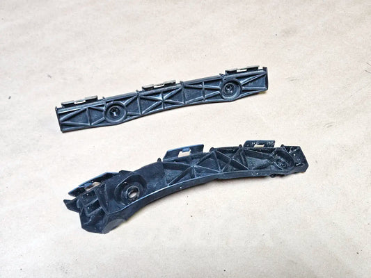 06-2013 Lexus Is250 Rear Rh Bumper Brackets 52562-53010, 52157-53040 Oem Used