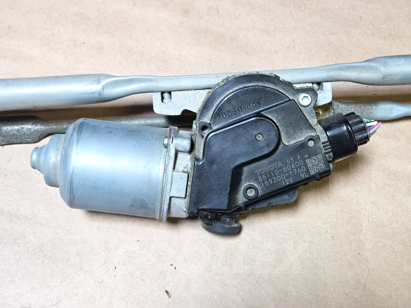 06-15 Lexus Is250 Windshield Wiper Linkage w/Motor 85150-53050 Oem Used