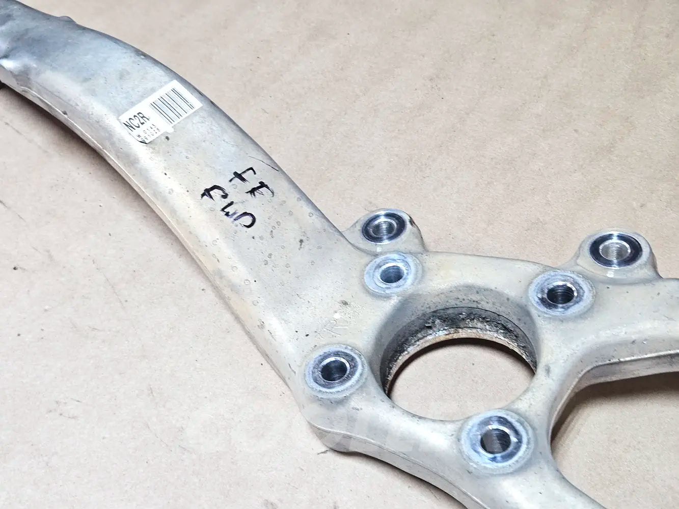 06-2019 Lexus Is250 Rwd Front Right Knuckle 43201-53010 Oem Used