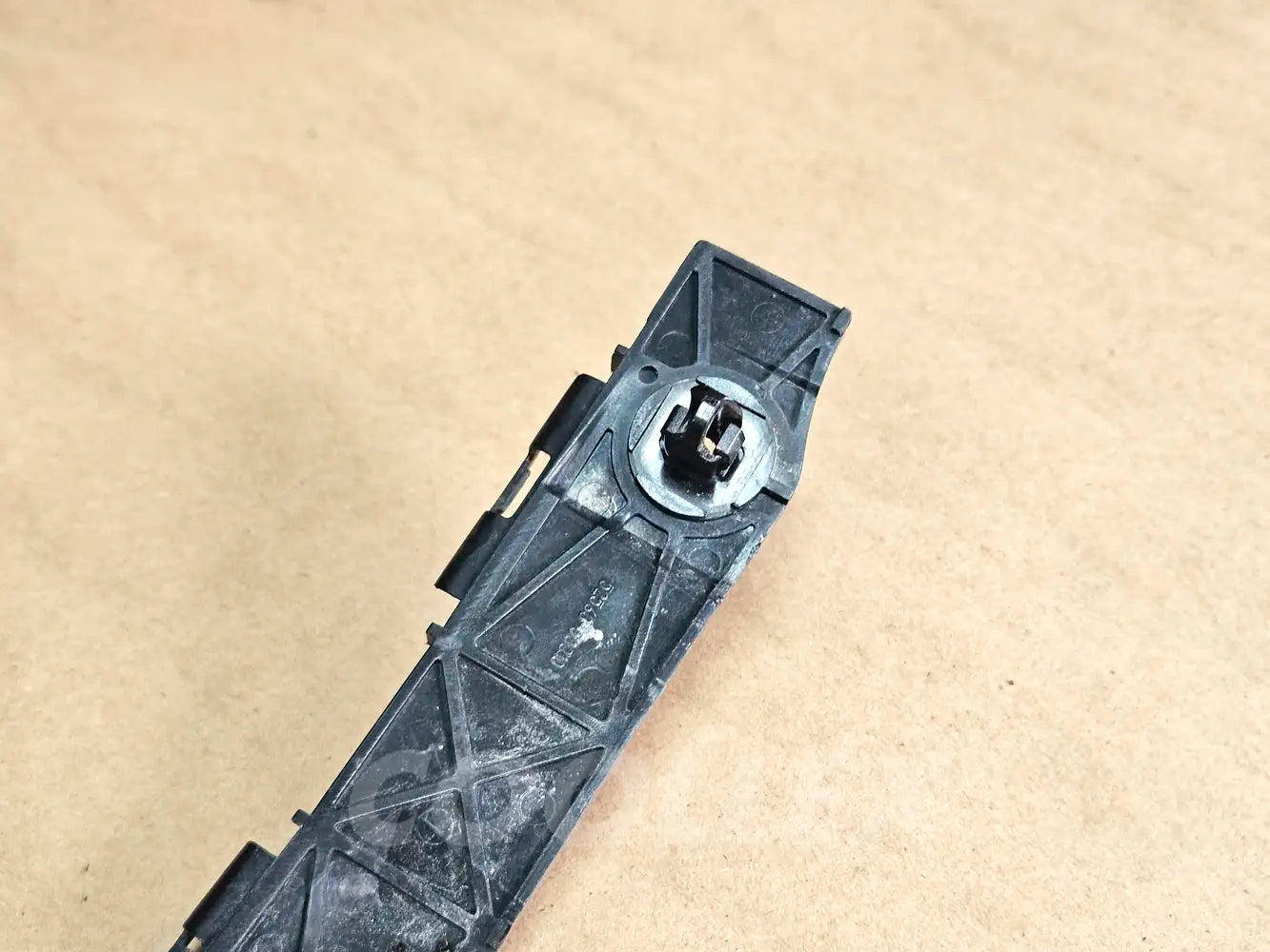 06-2013 Lexus Is250 Rear Lh Bumper Brackets 52563-53010, 52158-53040 Oem Used