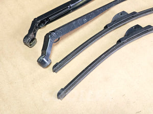 06-2013 Lexus Is250 Is350 Windshield Wiper Arms and Blades 85221-53080, 85211-53080 Oem Used