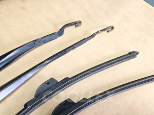 06-2013 Lexus Is250 Is350 Windshield Wiper Arms and Blades 85221-53080, 85211-53080 Oem Used