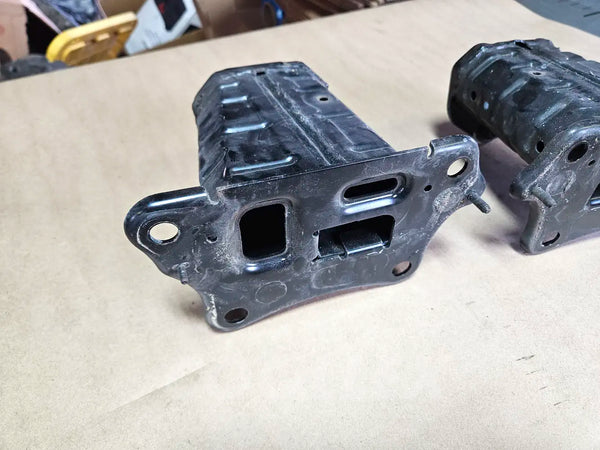 06-2013 Lexus Is250 Front Rail Reinforcements 57108-53012, 57107-53010 Used