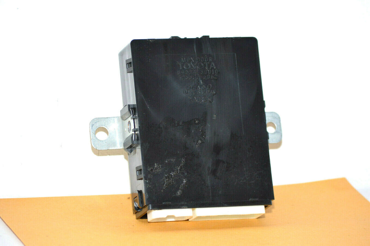 98-05 Lexus Gs300 Gs400 Rear Door Multiplex 89224-30010 Oem Used