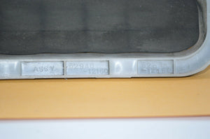 98-05 Lexus Gs300 Gs400 Right Quarter Vent Duct 62940-12160 Oem Used