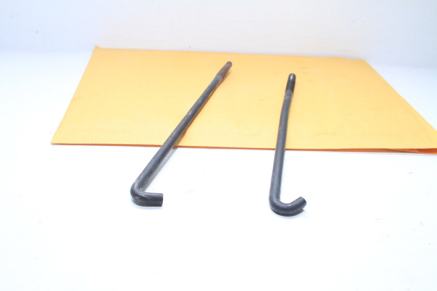 98-05 Lexus Gs300 Gs430 Battery Clamp Bolt x2 74451-30100 Oem Used