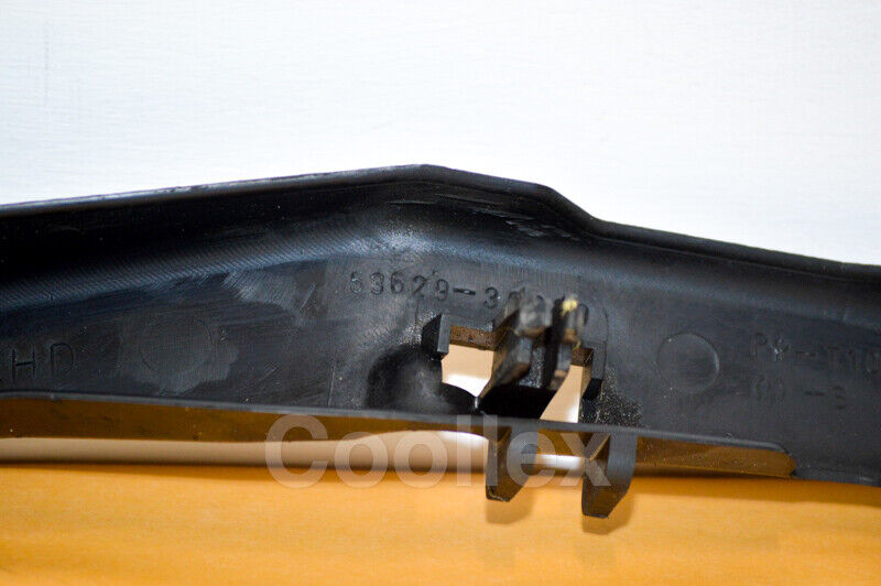 98-05 Lexus Gs300 Hood Lock Control Cable Cover 53629-30020 Oem
