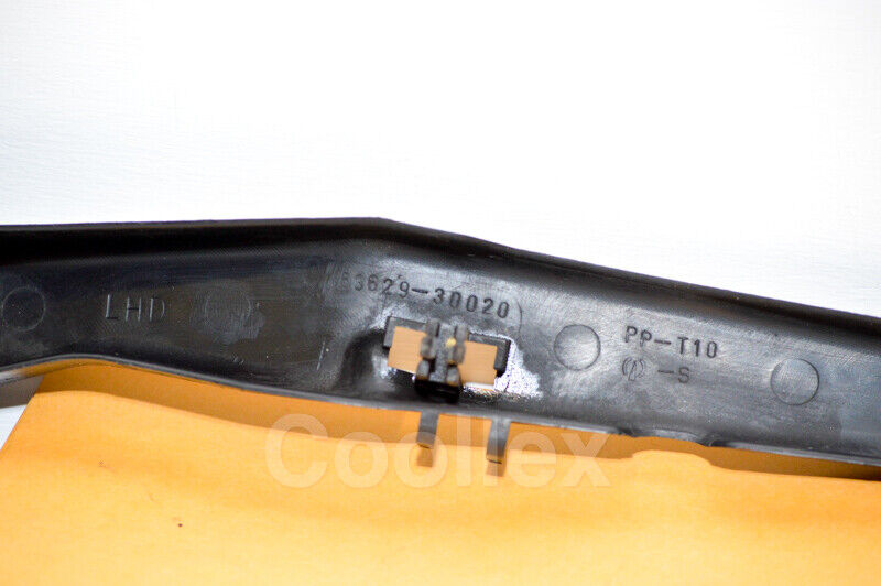 98-05 Lexus Gs300 Hood Lock Control Cable Cover 53629-30020 Oem