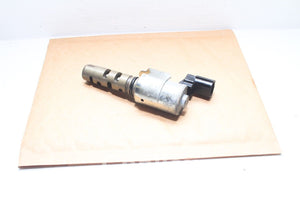 98-05 Lexus Is300 Cam Timing Solenoid Valve 15330-46011 Oem Used