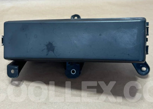 Unknown Fuse Box / Relay Box OEM Used