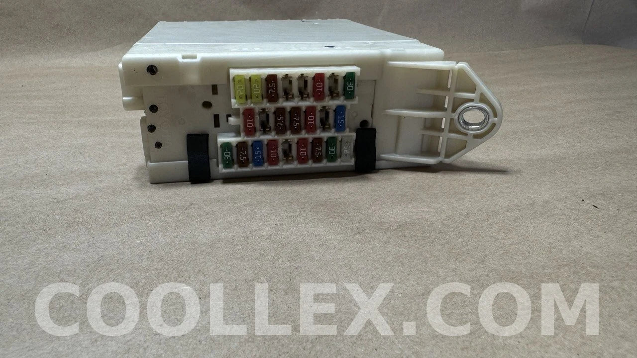 06-13 Lexus IS250 Fuse Box OEM Used