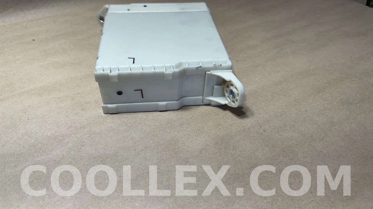06-13 Lexus IS250 Fuse Box OEM Used