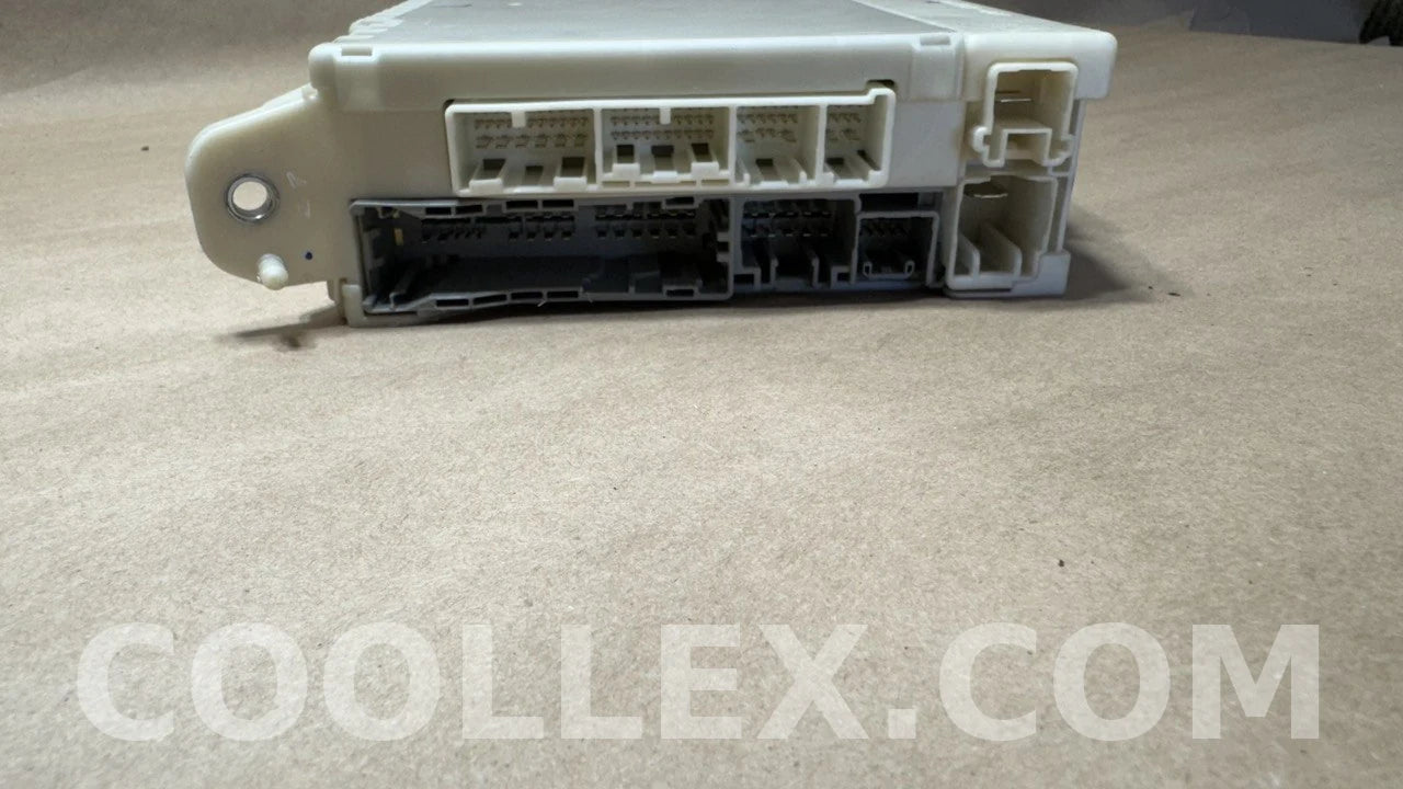 06-13 Lexus IS250 Fuse Box OEM Used