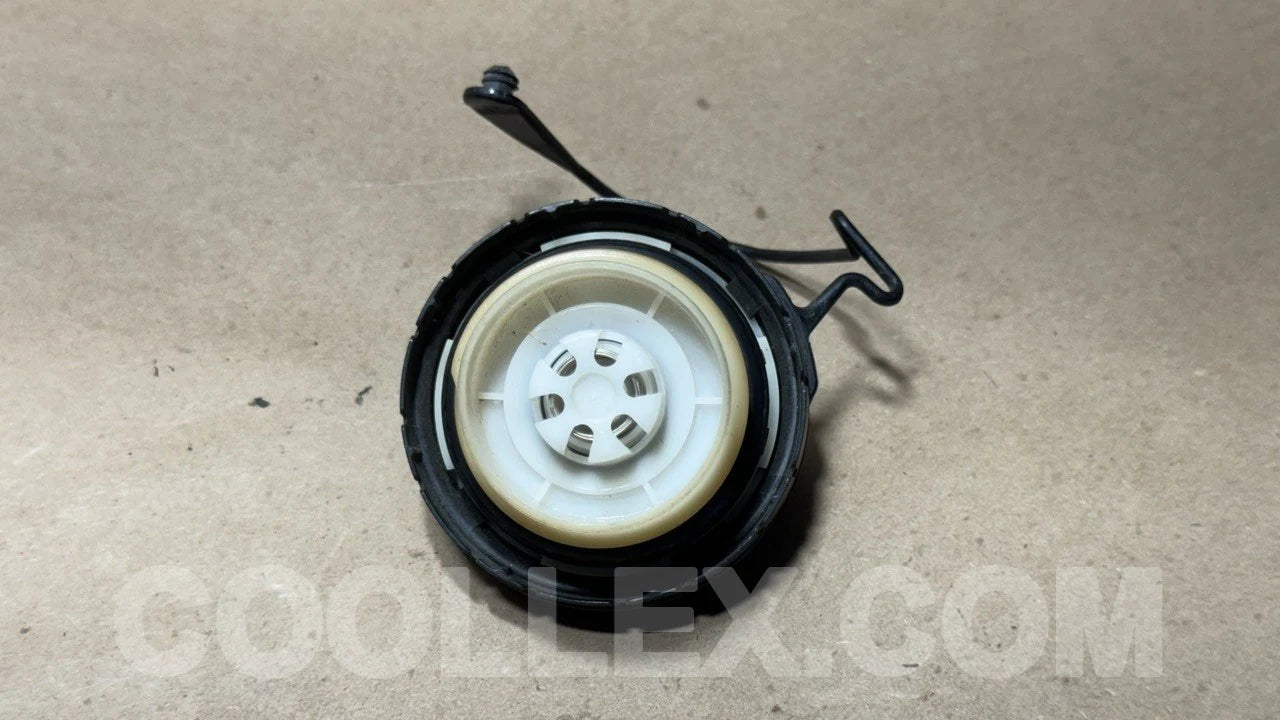 Fuel Tank Cap OEM Used