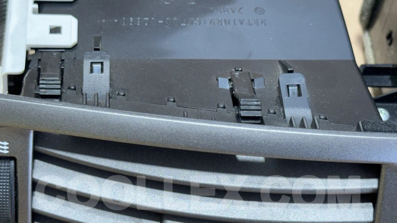 Dashboard Air Vent Assembly OEM Used