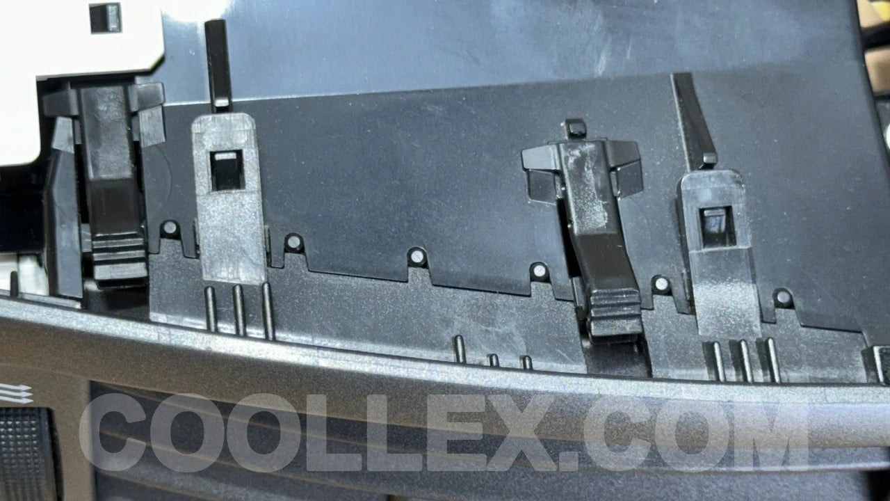 Dashboard Air Vent Assembly OEM Used