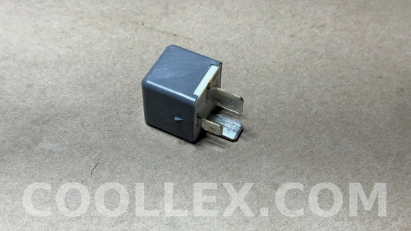 06-13 Toyota Cooling Fan Relay 90987-02025 Denso OEM Used