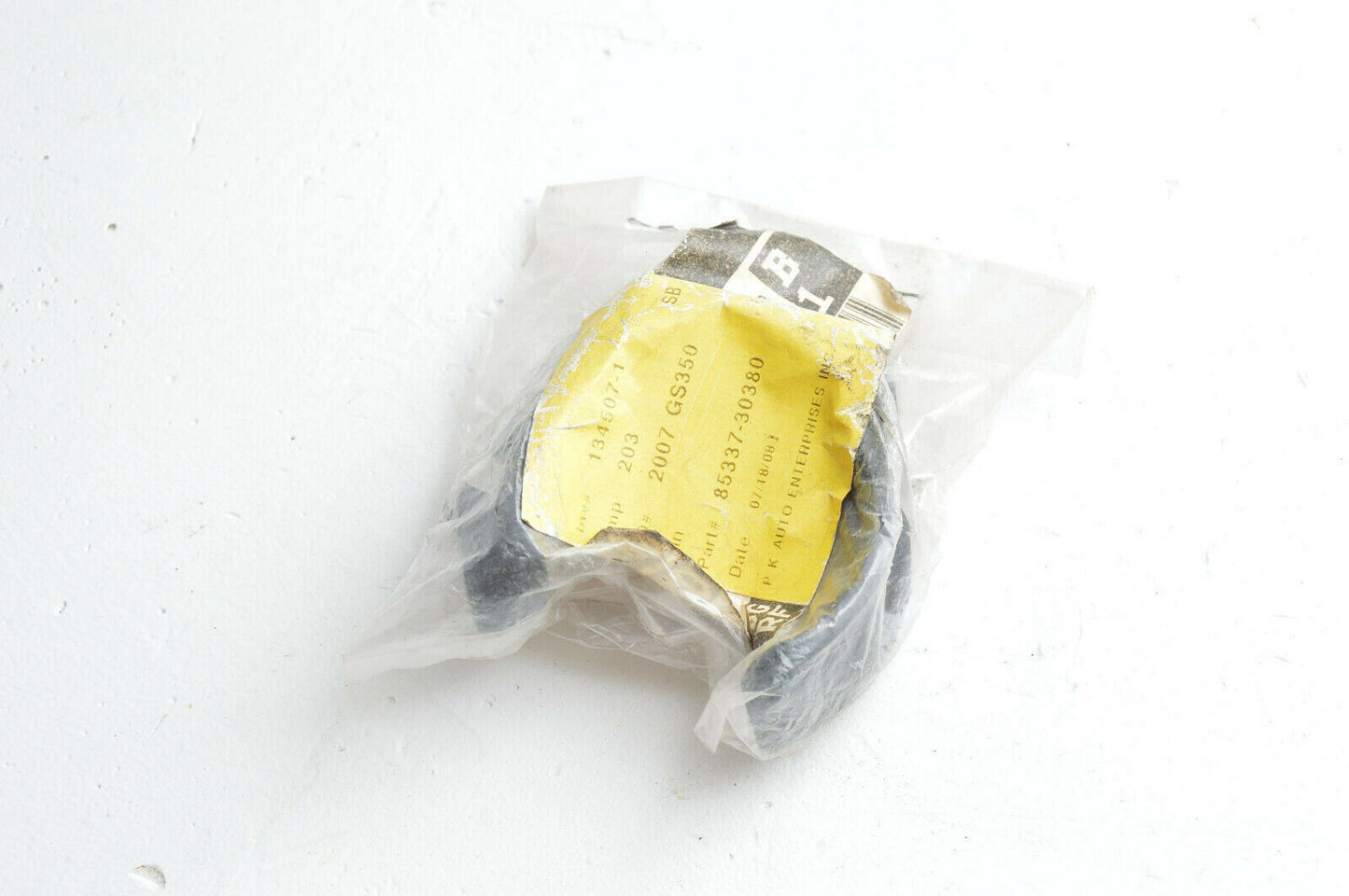 Toyota Windshield Washer Bracket 85337-30380 Oem